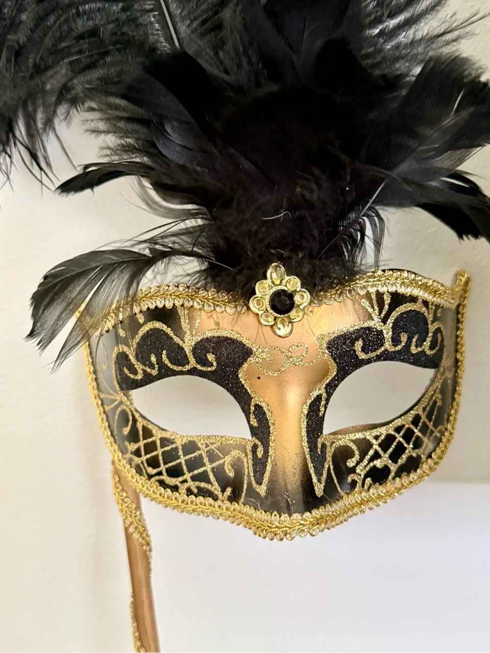 Vintage Pier 1 Venetian Jester Stick Mask Masquerade Black Gold 21”